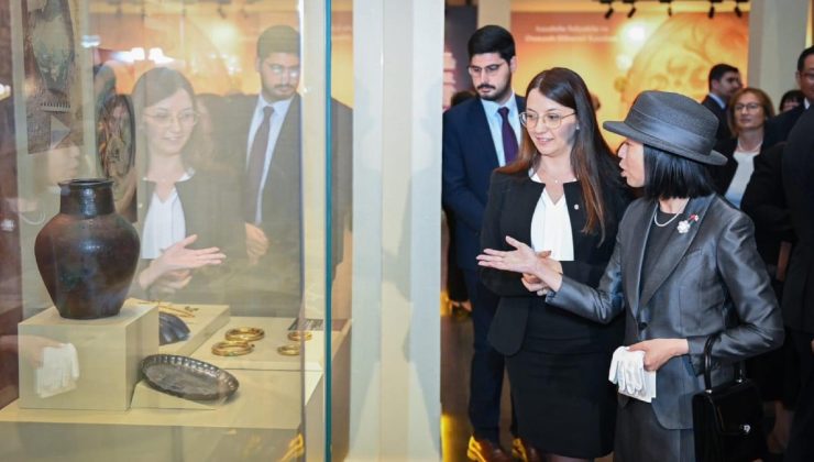 Japon Prensesi’nden Türkiye’ye jest: Tırnağında Türk Bayrağı motifi